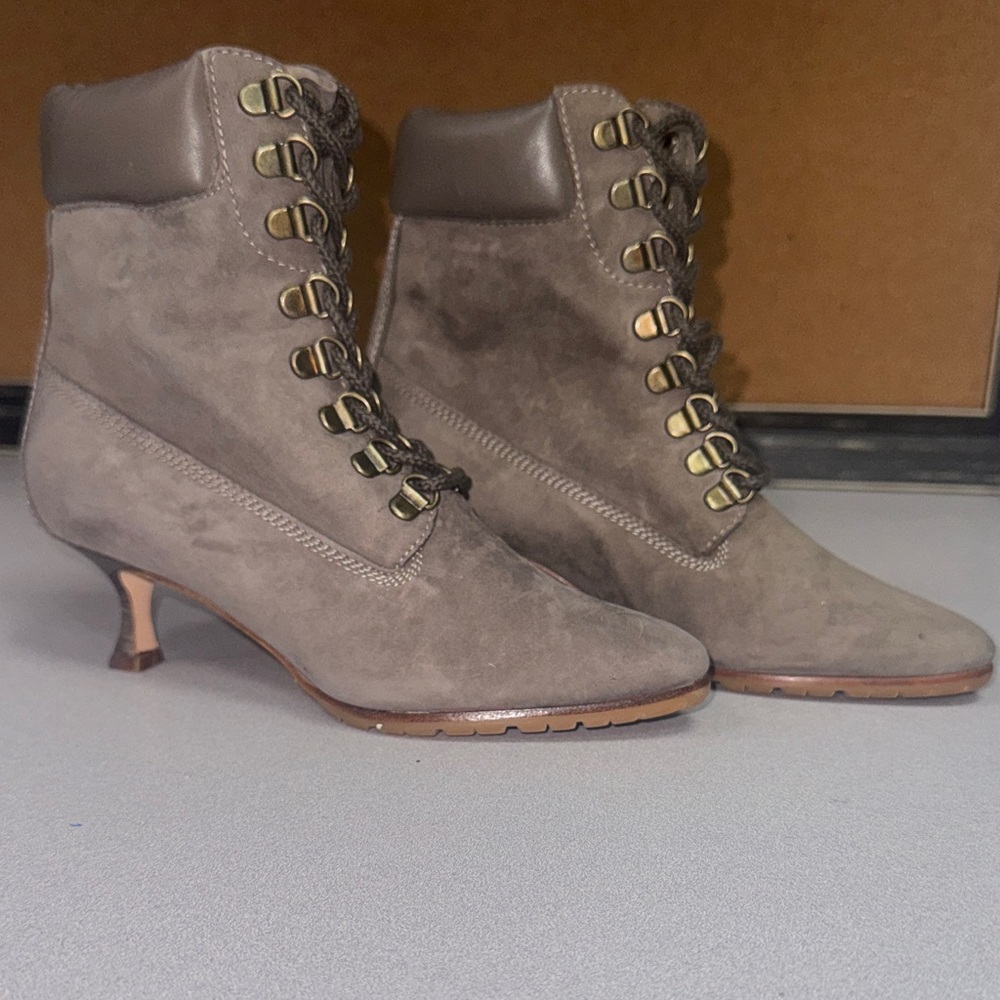 Manolo Blahnik Oklamod y2k Lace up ankle boot
